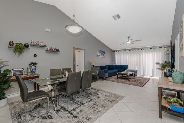 5 of 34 - 7143 Wisteria Way, Tamarac, FL