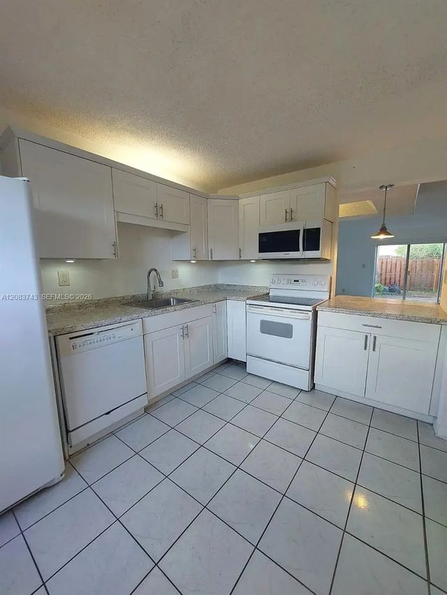 5 of 15 - 7332 Sw 25th Court #12, Davie, FL