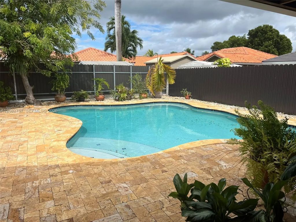 13253 Nw 7th Terrace, Miami