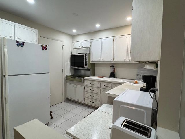 3 of 34 - 305 N Pompano Beach Boulevard #507, Pompano Beach, FL