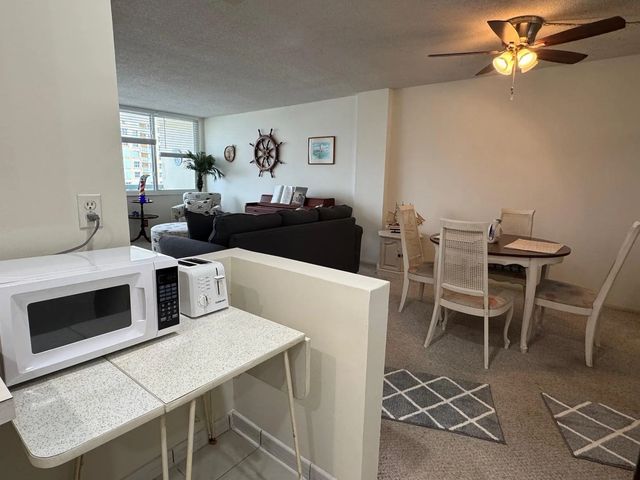 5 of 34 - 305 N Pompano Beach Boulevard #507, Pompano Beach, FL