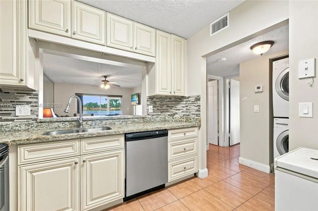 4 of 36 - 5510 Lakeside Drive #108, Margate, FL