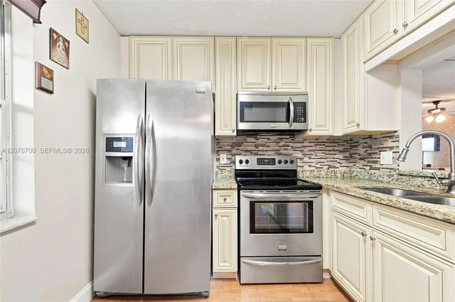 5 of 36 - 5510 Lakeside Drive #108, Margate, FL
