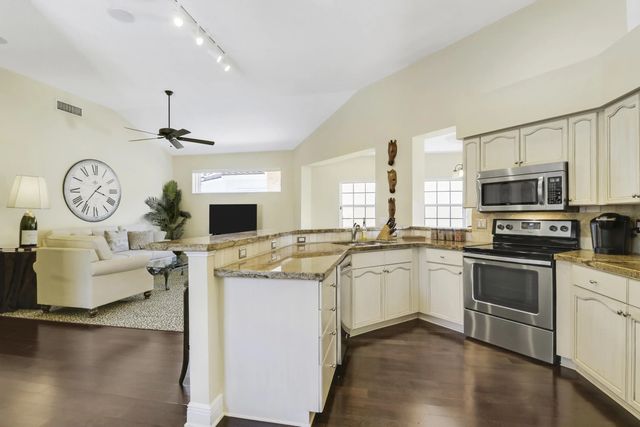 5 of 39 - 2189 Regents Boulevard, West Palm Beach, FL