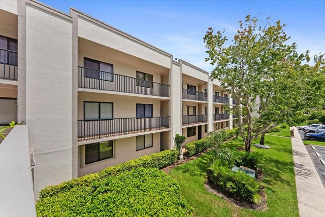 2 of 46 - 10634 W Clairmont Circle, Tamarac, FL