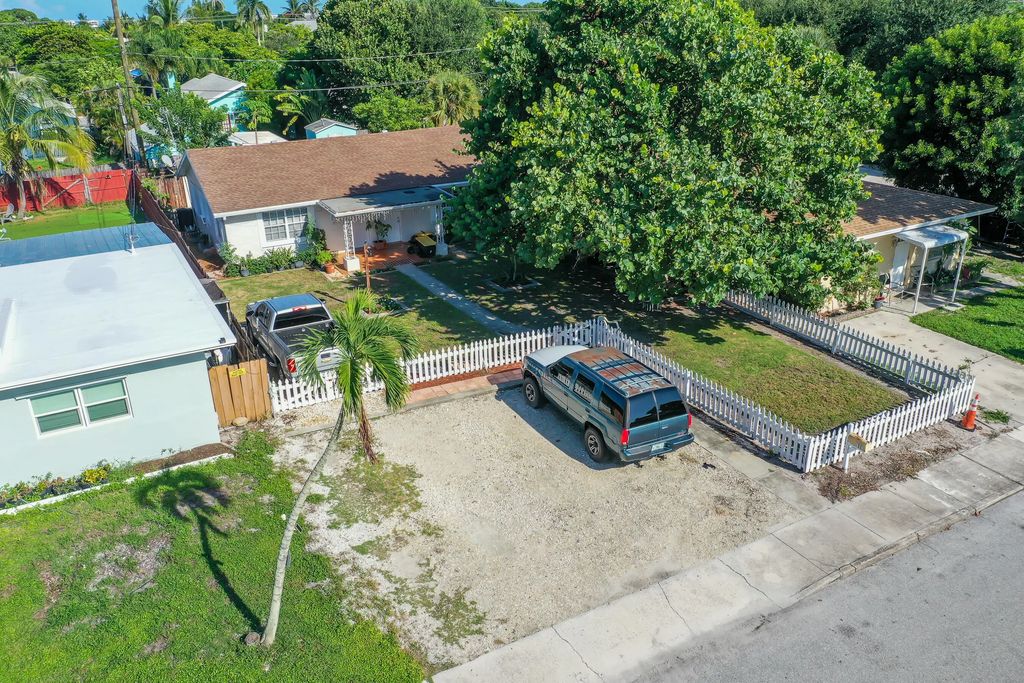 826 S M Street, Lake Worth Beach