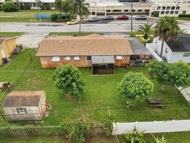 2 of 12 - 3611 Nw 5th Place, Lauderhill, FL