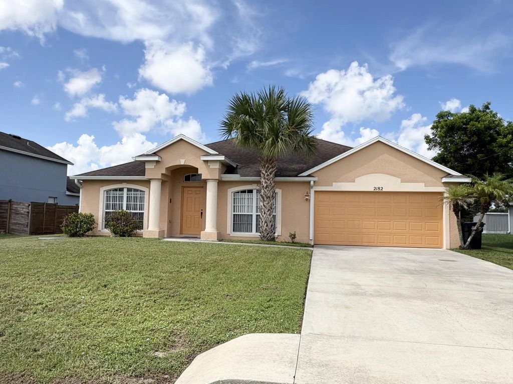 2182 Sw Idaho Lane, Port St. Lucie