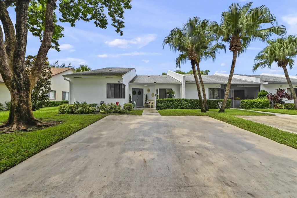 141 Par Drive, Royal Palm Beach