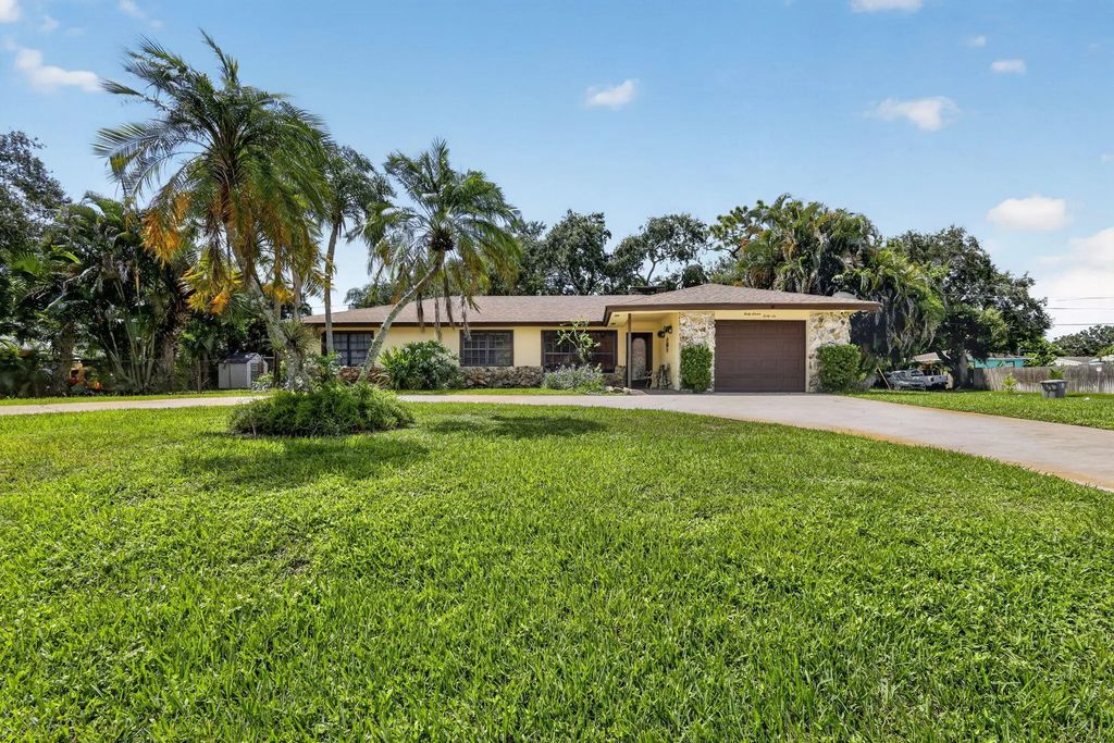 4746 Canal Drive, Lake Worth