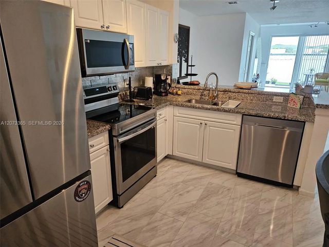 5 of 9 - 4135 Crystal Lake Drive, Deerfield Beach, FL