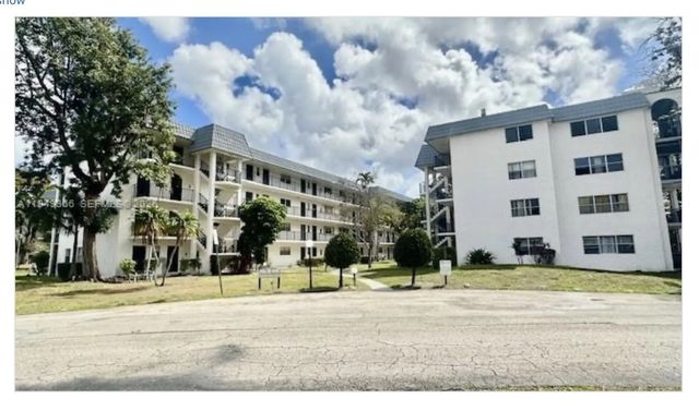 2 of 3 - 3330 Spanish Moss Terrace #212, Lauderhill, FL
