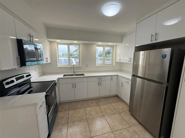 2 of 15 - 6609 Sw 1st Court, Pembroke Pines, FL