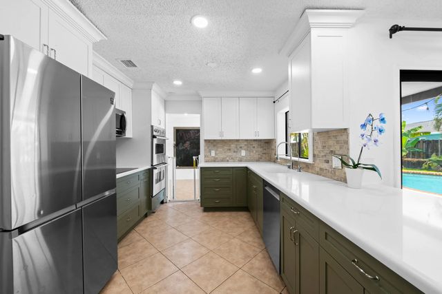 3 of 30 - 9965 Nw 23rd Street, Coral Springs, FL