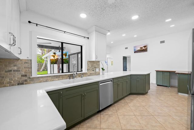 4 of 30 - 9965 Nw 23rd Street, Coral Springs, FL