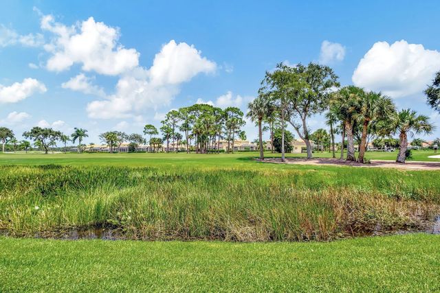 4 of 44 - 527 Prestwick Circle, Palm Beach Gardens, FL