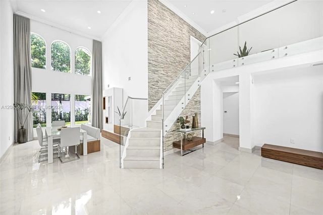 10957 Nw 73rd Terrace, Doral