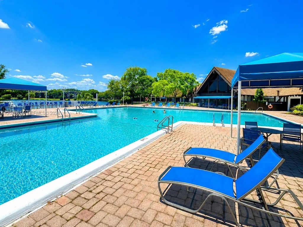 3660 Inverrary Drive #1r, Lauderhill