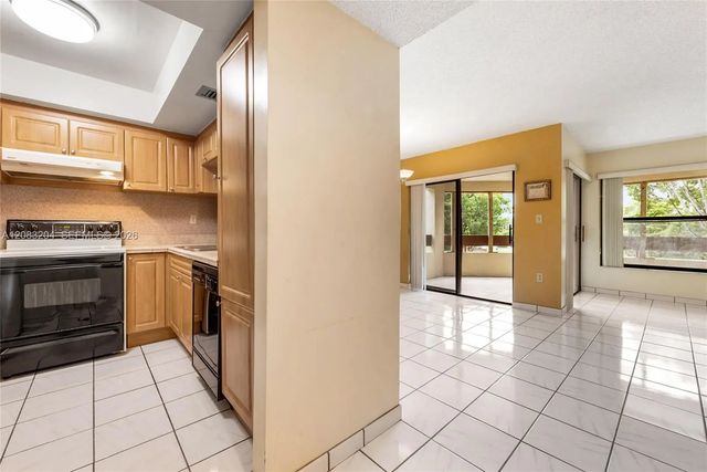 5 of 19 - 12455 Sw 93rd Terrace #301t, Miami, FL