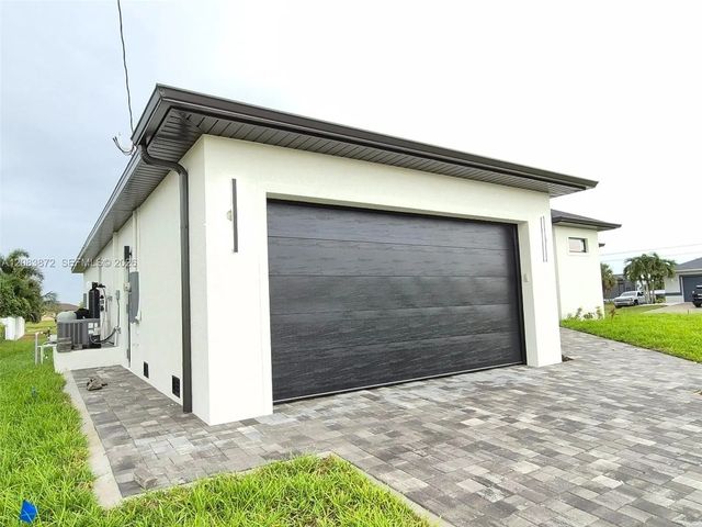 3 of 30 - 3301 Nw 5 Street, Cape Coral, FL