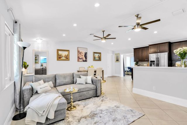4 of 58 - 432 Sw Natura Avenue, Deerfield Beach, FL
