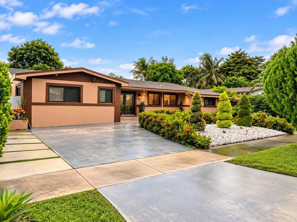 70 Ne 174th Drive, North Miami Beach