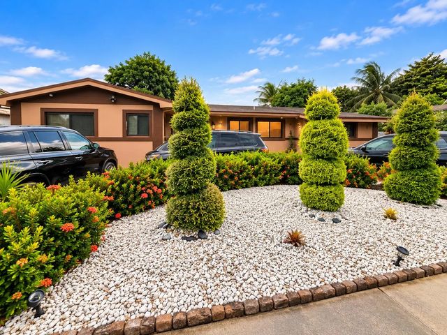 2 of 27 - 70 Ne 174th Drive, North Miami Beach, FL
