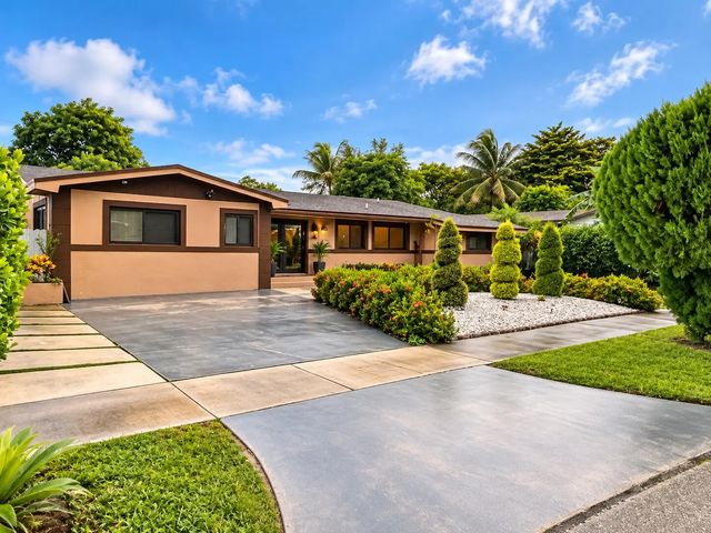 3 of 27 - 70 Ne 174th Drive, North Miami Beach, FL