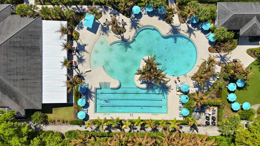 5172 Se Club Way #207, Stuart
