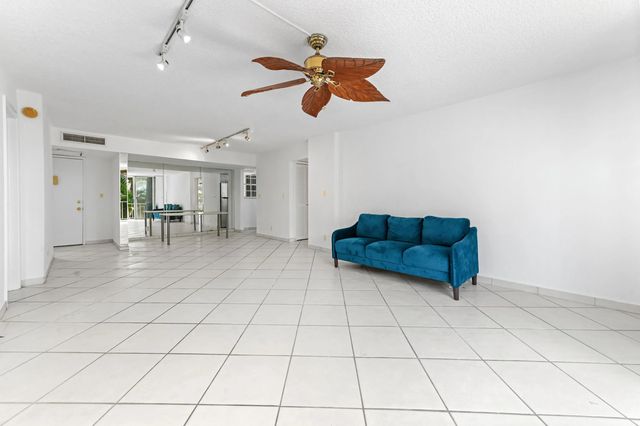4 of 24 - 3575 S Ocean Boulevard #309, South Palm Beach, FL