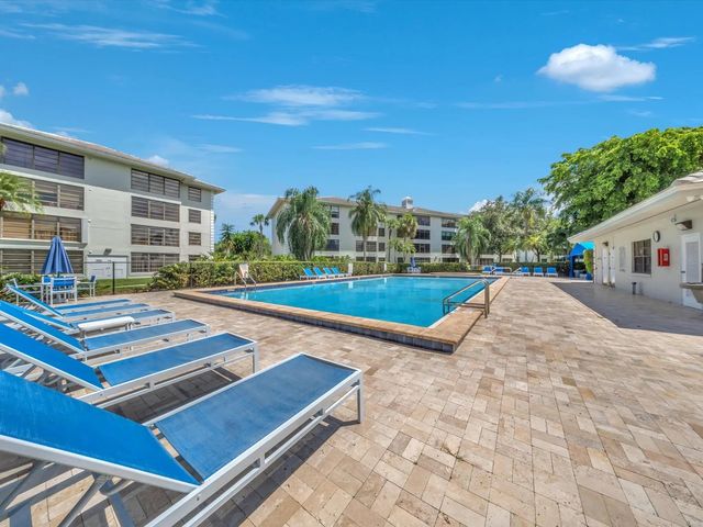 3 of 27 - 1701 Whitehall Drive #302, Davie, FL