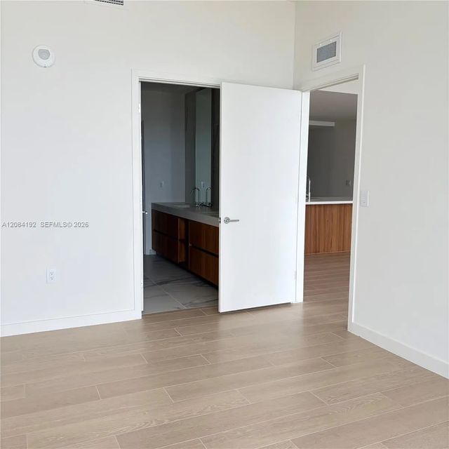5 of 28 - 1400 Biscayne Boulevard #2003, Miami, FL