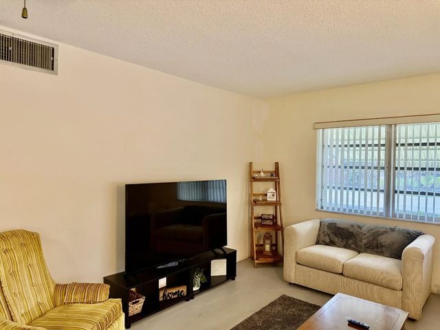 5 of 17 - 1501 Arthur Street #5, Hollywood, FL