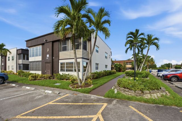 2 of 53 - 479 Burgundy J, Delray Beach, FL
