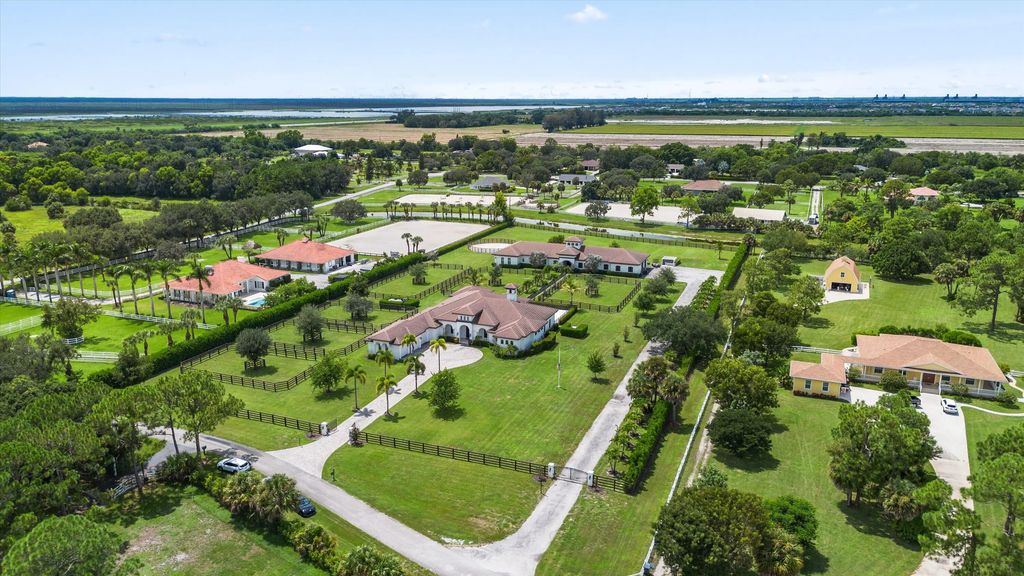 843 Stallion Drive, Loxahatchee