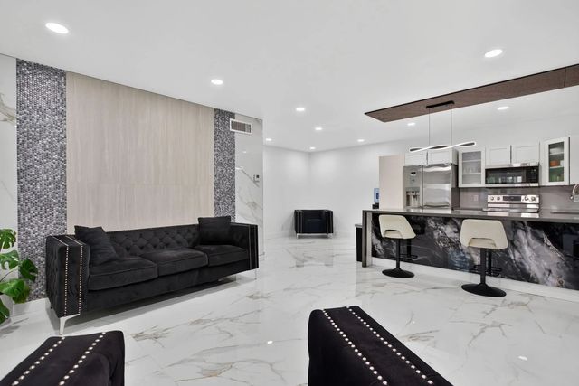 3 of 20 - 8404 W Sample Road #230, Coral Springs, FL