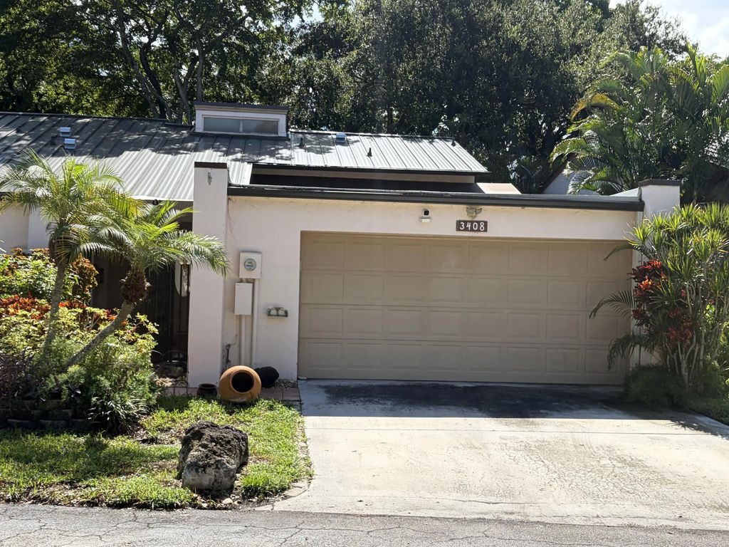 3408 Rose Hill Way #143, Lauderhill