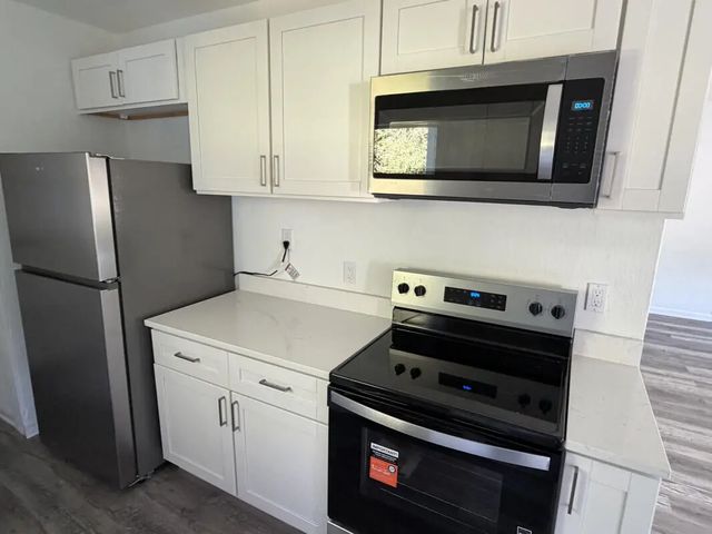 4 of 17 - 111 Se Castana Court, Port St. Lucie, FL
