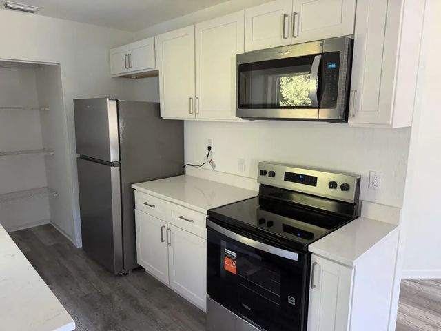 5 of 17 - 111 Se Castana Court, Port St. Lucie, FL