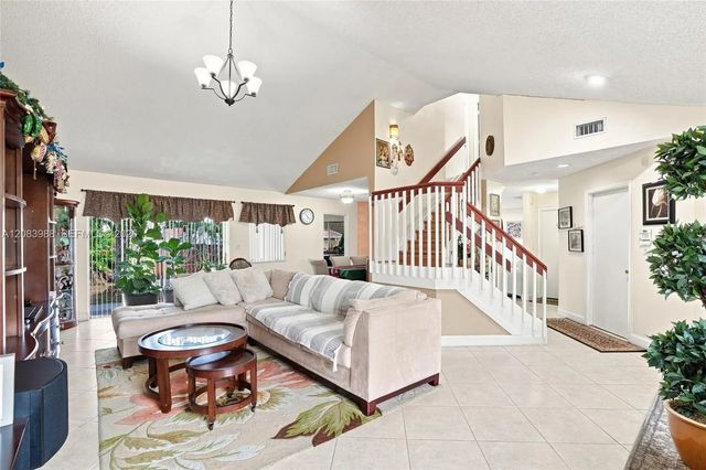 18209 Nw 61st Court, Hialeah