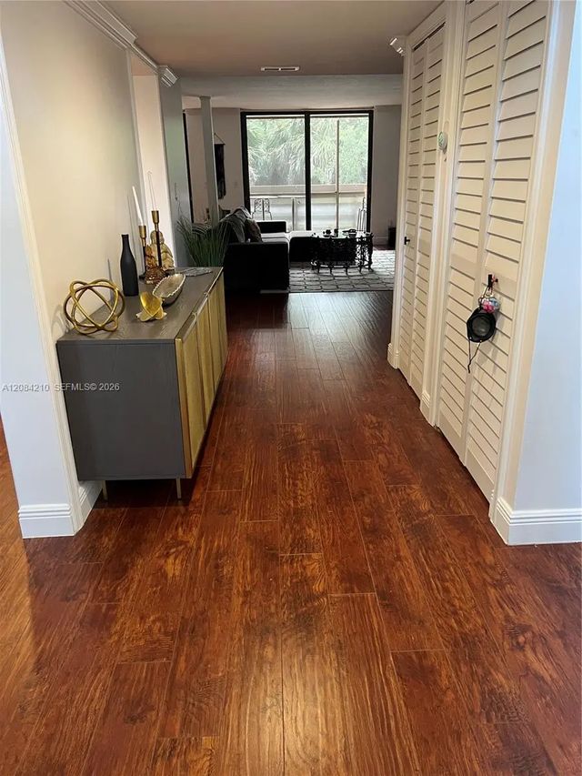 141 Sw 96th Terrace #305, Plantation