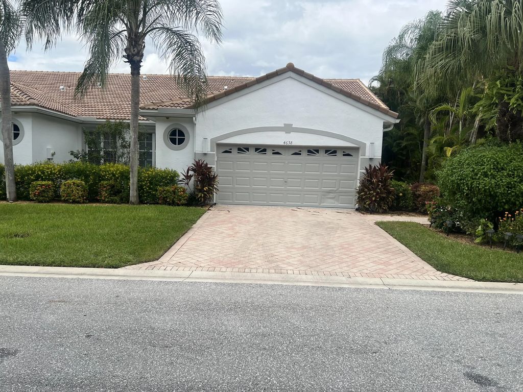 4638 Carlton Golf Drive, Lake Worth