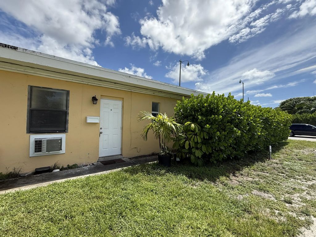3300 Broadway Avenue #6, West Palm Beach