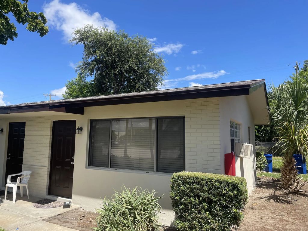 1150 W Blue Heron Boulevard, Riviera Beach