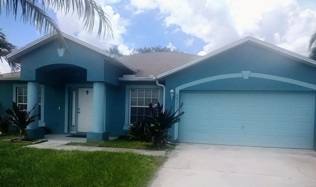 5303 Nw Nassau Lane, Port St. Lucie