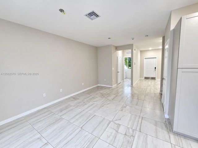 5 of 35 - 2419 Se 11th Street, Homestead, FL