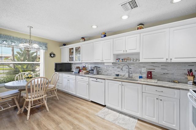 4 of 39 - 1840 Nw 13th Street #102, Delray Beach, FL