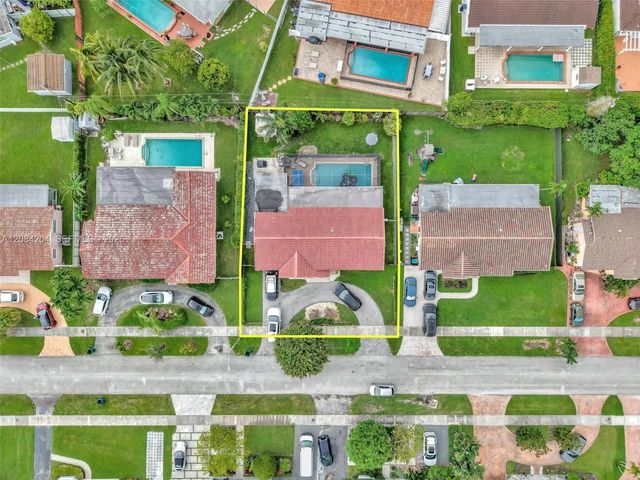 3 of 68 - 2211 Sw 98th Place, Miami, FL