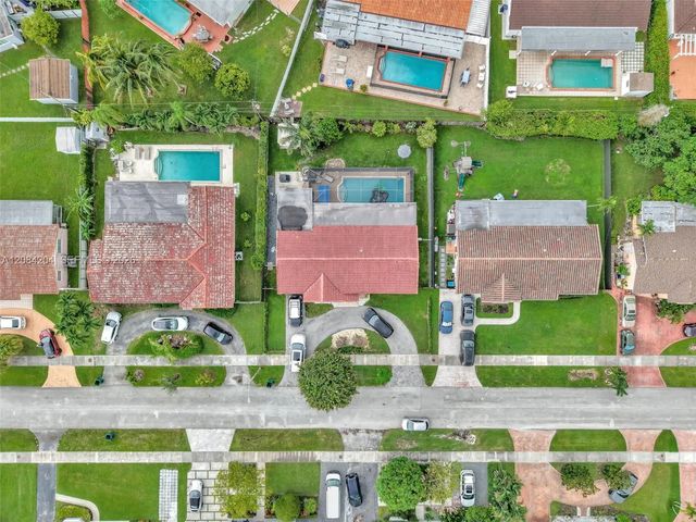 4 of 68 - 2211 Sw 98th Place, Miami, FL