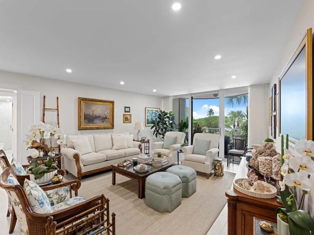 4 of 28 - 2295 S Ocean Boulevard #314, Palm Beach, FL